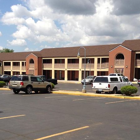 Days Inn Kansas City-Worlds Of Fun Zewnętrze zdjęcie