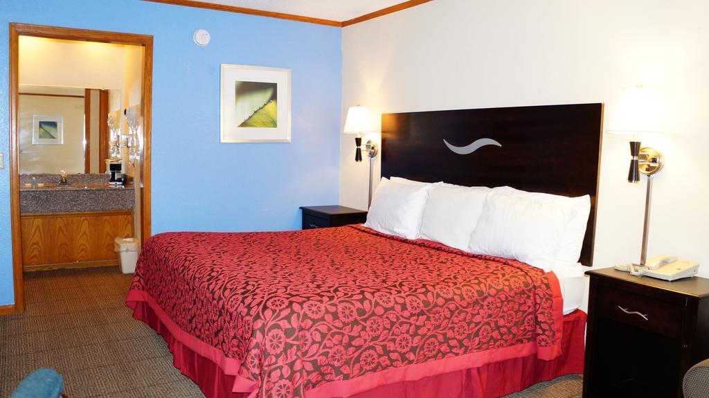 Days Inn Kansas City-Worlds Of Fun Pokój zdjęcie
