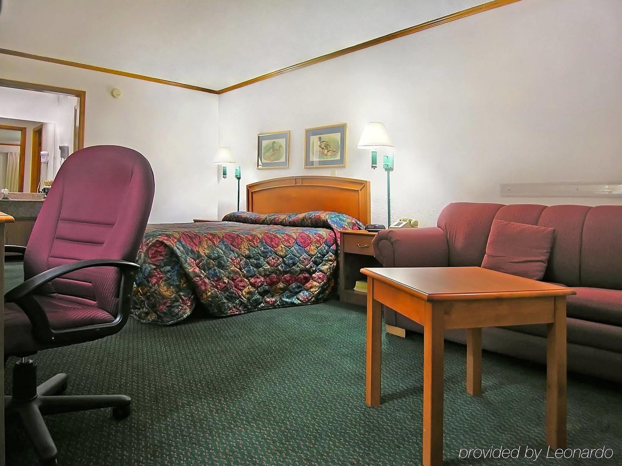 Days Inn Kansas City-Worlds Of Fun Zewnętrze zdjęcie